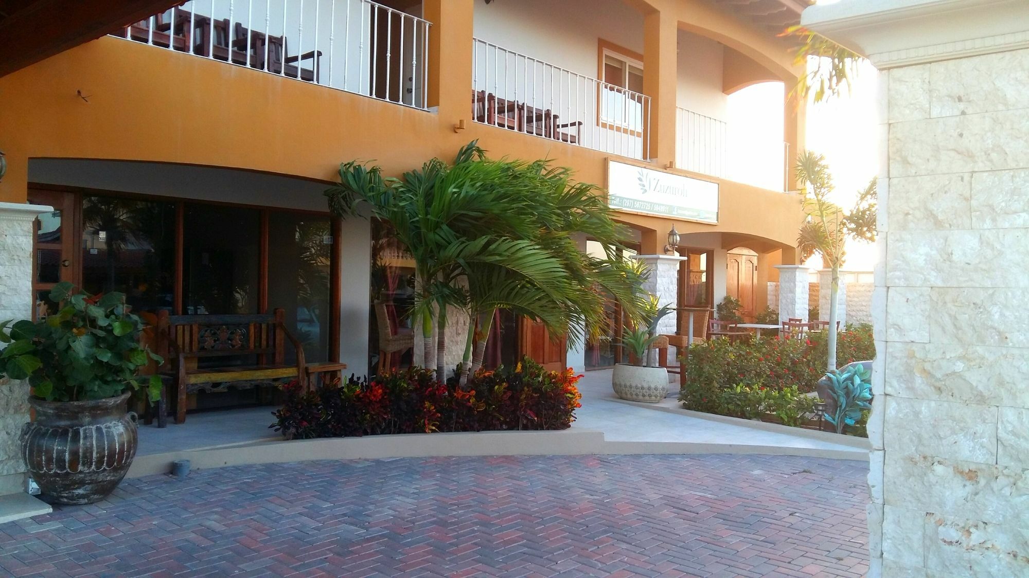Dorado Eagle Beach Hotel Oranjestad Exterior foto